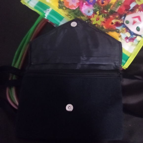 Embroidered Black Shoulder Bag ( Box ED ) - Picture 4 of 5